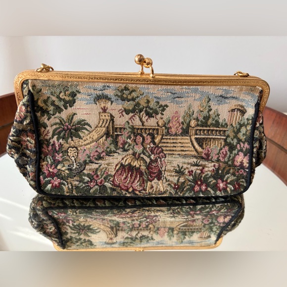 La Marquise Handbags - Vintage Elegant Tapestry Clutch with Gold Accents 50s / 60s